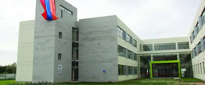 Հայաստանի մէջ «Աւետիսեան» դպրոցը միակն է, որ կը դասաւանդէ Արևմտահայերէն