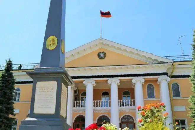 Մահացած է Ռուսաստանի ՀՀ դեսպանատան հիւպատոսական բաժնի ղեկավար՝ Արա Մնացականեան