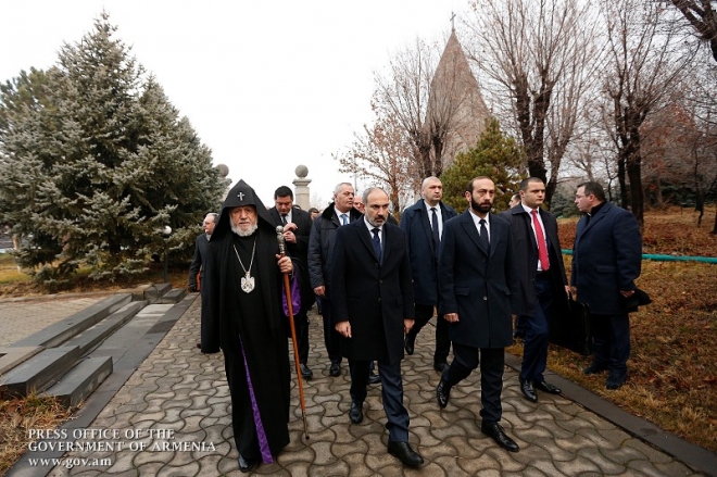 Հայաստանի վարչապետը Եռաբլուր այցելեց
