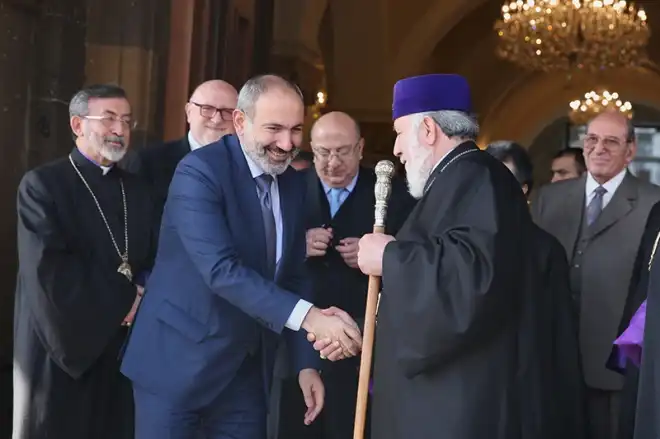 Մայր Աթոռ Սուրբ Էջմիածնում ՀՀ վարչապետը  հանդիպում ունեցաւ Գերագոյն հոգեւոր խորհրդի անդամների հետ
