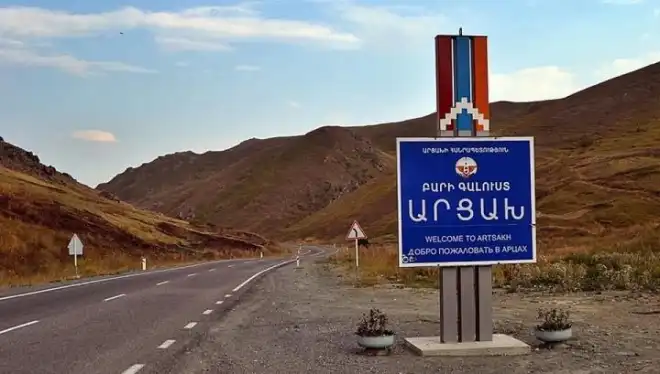 Արցախի մէջ երկարաձգուած է արտակարգ դրութիւնը