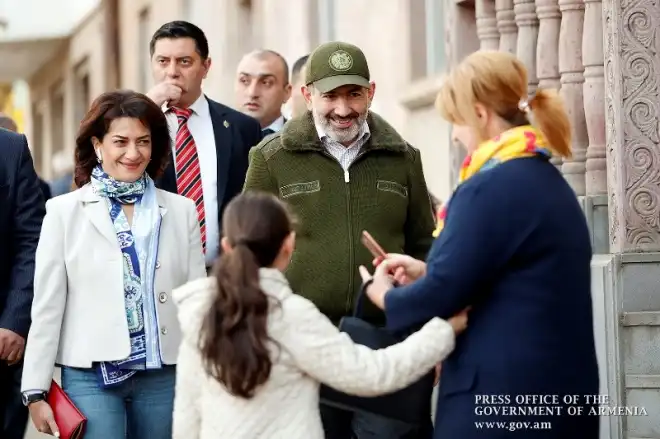Ամէն քաղաքի տօնին ամբողջ հանրապետութիւնով մէկ պէտք է տուեալ քաղաքը հաւաքուինք. Փաշինեան