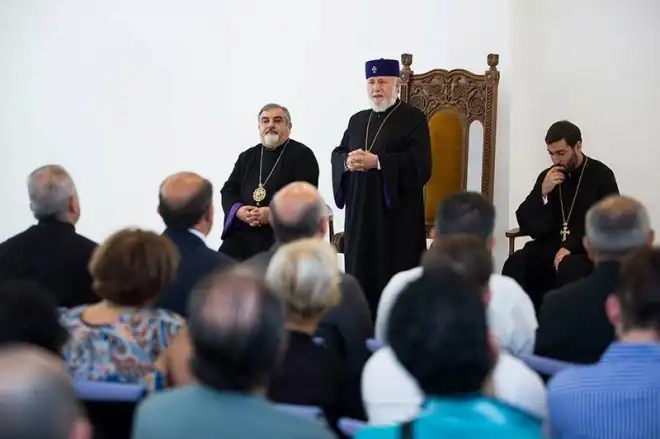 Ամենայն Հայոց Կաթողիկոսն ընդունեց  ֆրանսահայ ուխտավորներին