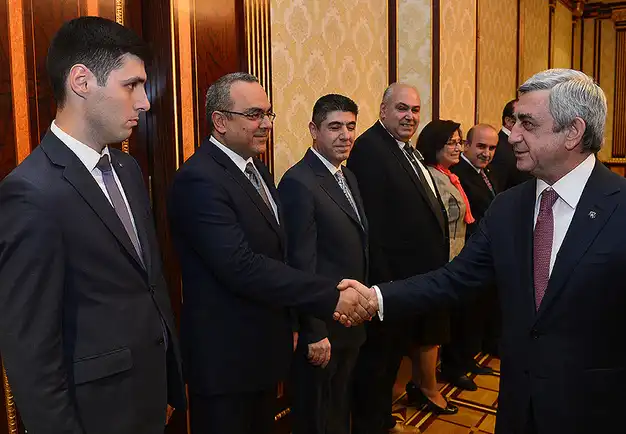 Նախագահ Սերժ Սարգսեան հանդիպում ունեցաւ սուրիահայ համայնքի ներկայացուցիչներու հետ