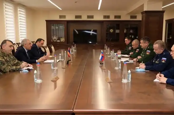 Ռուս բարձրաստիճան զինուորականներու պատուիրակութիւն մը Երեւան ժամանած է