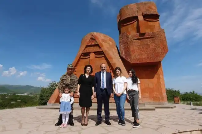 «Ազատ Արցախին կ՚ըսենք՝ շնորհաւոր»Վարչապետ Փաշինեանի  ուղերձը
