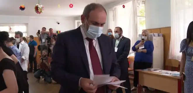 Նիկոլ Փաշինեանը քուէարկեց յանուն պետութեան եւ ժողովուրդի ապագայի