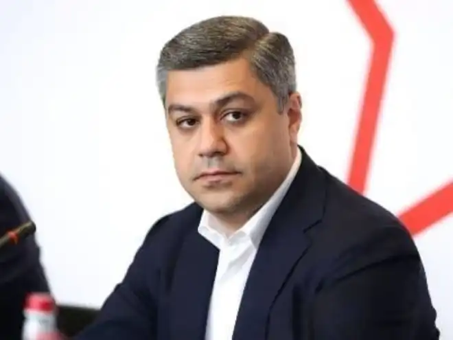 «Բազմիցս ասել եմ, որ Նիկոլը երկիրը դէպի անդունդ է տանում» Վանեցեան