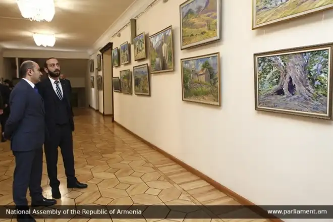 Ազգային Ժողովի սրահէն ներս Թումանեանի ծննդեան 150-ամեակին նուիրուած ցուցահանդէս