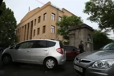 Քաղաքացիները փակել են դատարանների մուտքերն ու ելքերը. Հեղափոխության երկրորդ փուլը