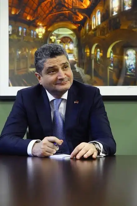 ՀՀ նախկին վարչապետ Տիգրան Սարգսյանը Նոր տարին սկսել է արևմտահայ պոեզիայով