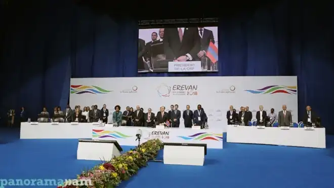 Ֆրանքոֆոն երկիրներու նախարարական համաժողովի մեկնարկին մէկ վայրկեան լռութեամբ յարգուած է Ազնաւուրի յիշատակը