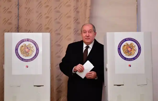 Նախագահ Արմէն Սարգսեանը քուէարկեց