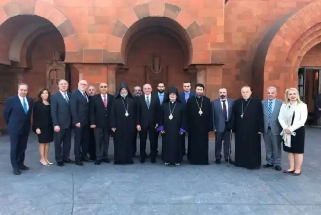 Բակո Սահակյան Լոս Անջելեսում հայ եկեղեցականներին ներկայացրել է Արցախի խնդիրները, ԼՂ հակամարտությունը
