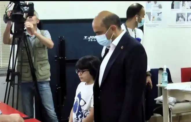 «Քուէարկում ենք յանուն համերաշխութեան». Էտմոն Մարուքեանը քուէարկեց