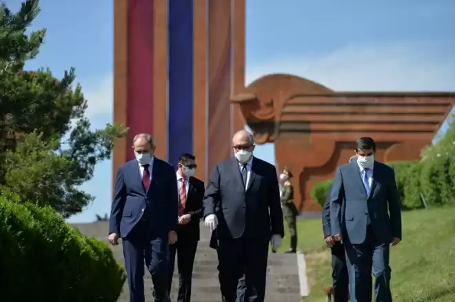 Յարգանքի տուրք՝ Սարդարապատի ճակատամարտի հերոսներու յիշատակին