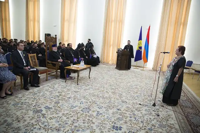 «Սուրբ Ներսես Շնորհալի» պատվո բարձր շքանշաններ շնորհվեցին  Կալկաթայի Ս. Նազարեթ եկեղեցու վարչության