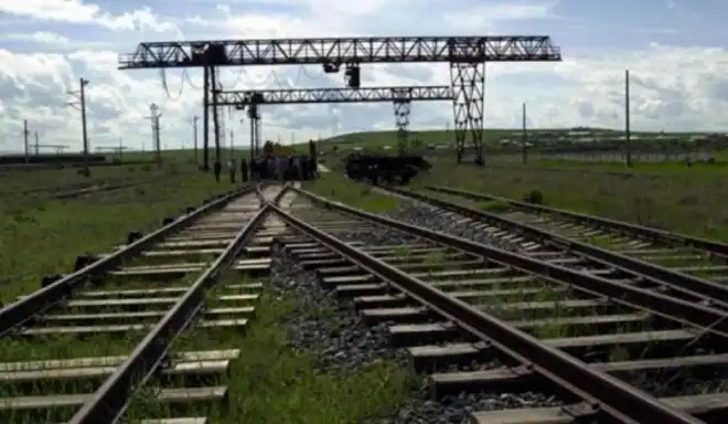 Պաթում- Երեւան ճանապարհին շոգեկառքը արկածի ենթարկած է զբօսաշրջիկ մը, որ մահացած է