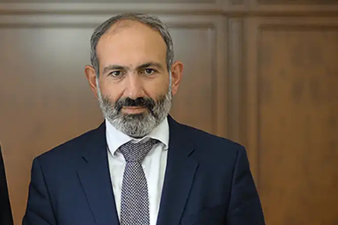 Ի հեճուկս անձրեւի՝ բոլորս դէպի ընտրական տեղամասեր. Փաշինեան