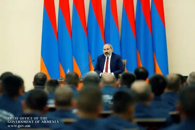 Վարչապետը հանդիպած է Սուրիոյ մէջ մարդասիրական առաքելութիւն կատարող Հայաստանի մասնագէտներու առաջին խումբի անդամներուն հետ