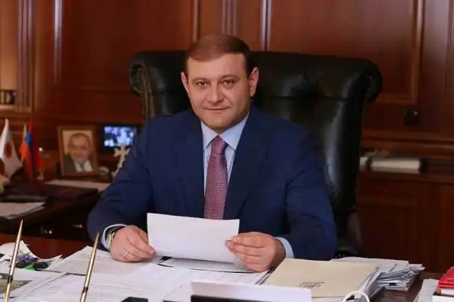 Տարօն Մարգարեանը հրաժարական տուած է Երեւանի քաղաքապետի պաշտօնէն