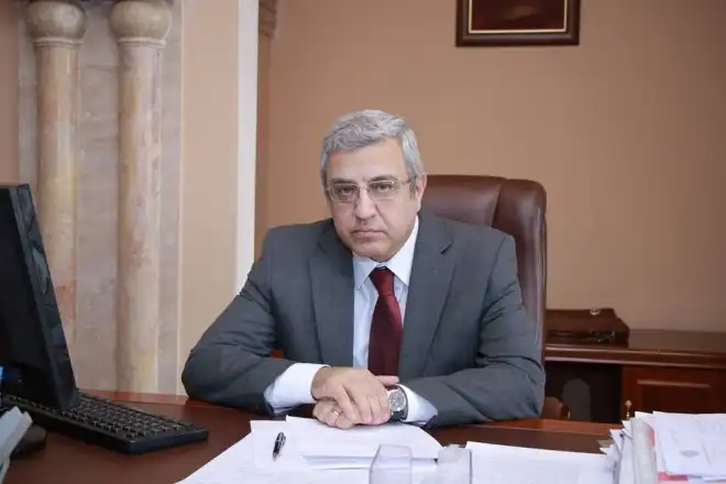 Վահան Տեր-Ղեւոնդյանն ընտրվեց Մատենադարանի տնօրեն