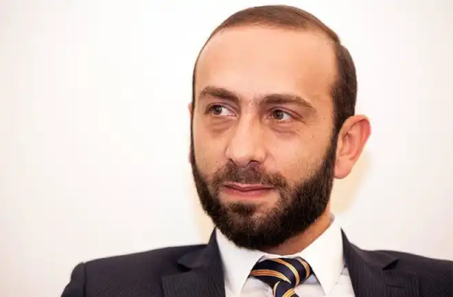 Արարատ Միրզոյեանը վերադարձած է աշխատանքի. ան հանդիպած է «Իմ քայլի» պատգամաւորներուն հետ
