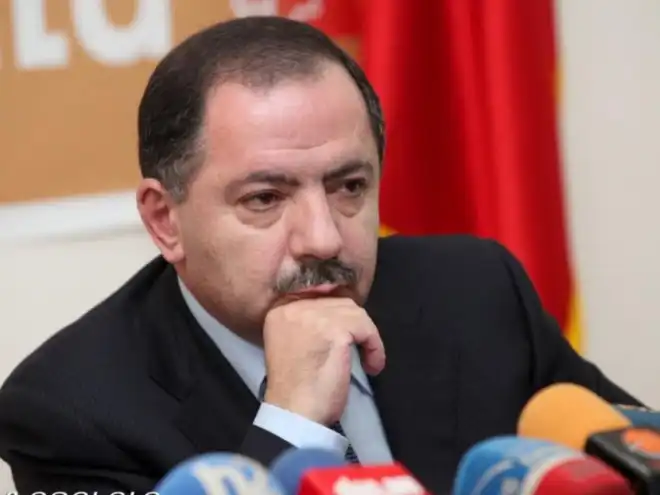 ՀՅԴ Գերագույն Մարմինը պահանջում է Աղվան Վարդանյանից վաղաժամ վայր դնել պատգամավորական մանդատը