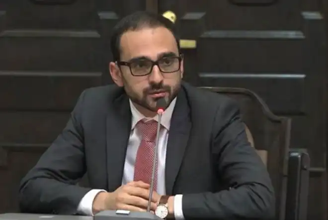 Տիգրան Աւինեան զարմանալի կը համարէ վիճայարոյց նախագիծին «Ծառուկեան Դաշինք» եւ ՀՅԴ խմբակցութիւններուն կողմ Քուէարկելը