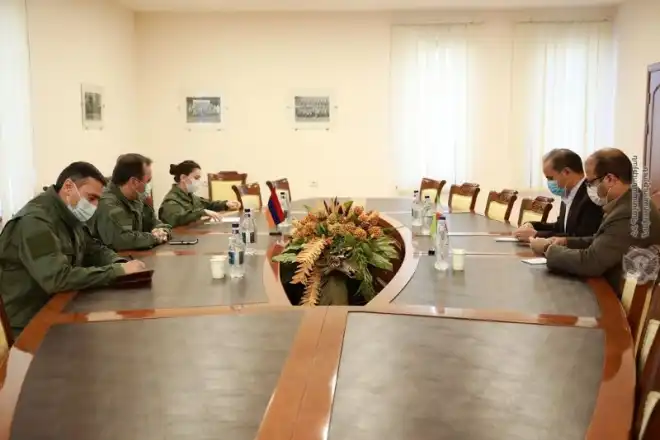 Իրանի դեսպանութեան ռազմական կցորդը այցելած է Պաշտպանութեան նախարարութիւն