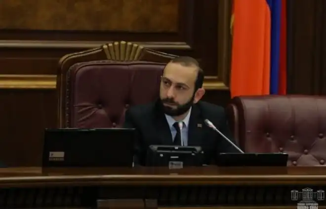 Ազգային ժողովի նախագահ Արարատ Միրզոյեան ստորագրեց  ընտրական օրէնսգիրքի փոփոխութիւնները