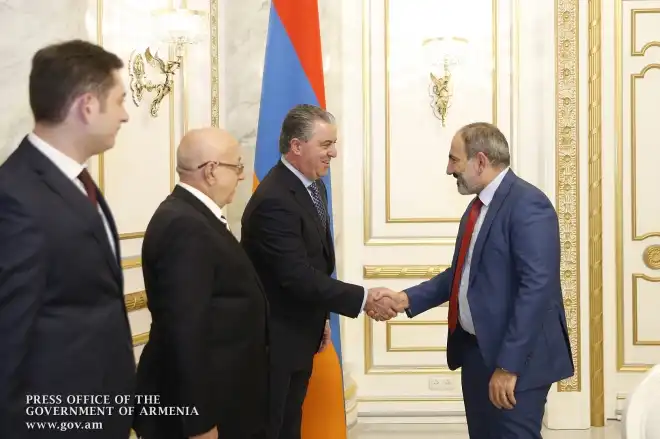 Փաշինյանն ընդունել է  ՍԴՀԿ կենտրոնական վարչության անդամներին եւ քննարկել քաղաքական հարցեր