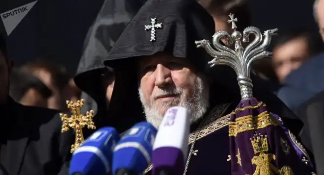 Սիւնիք ապա Արցախ. Ամենայն Հայոցին կ՚ընկերանայ նաեւ ՀԲԸՄ-ի նախագահը