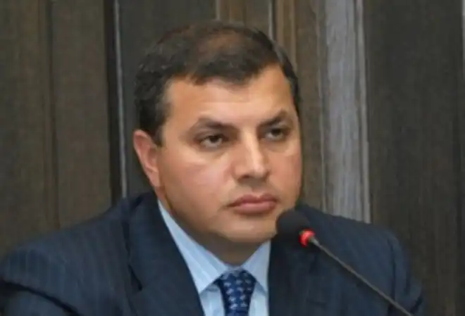 Արարատի նորանշանակ մարզպետը վթարի ենթարկուած է. shamshyan.com