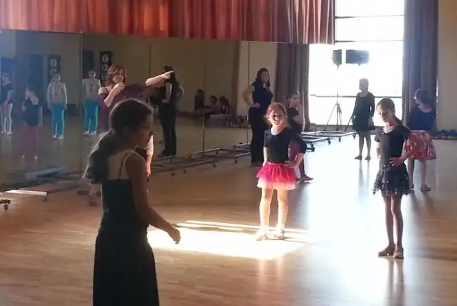 Սերունդներ Կամրջող Ու Ազգային Ոգի Ներշնչող Դարբնոց  ԱՐԻՆ Պարախումբը.Սեւակ Յակոբեան