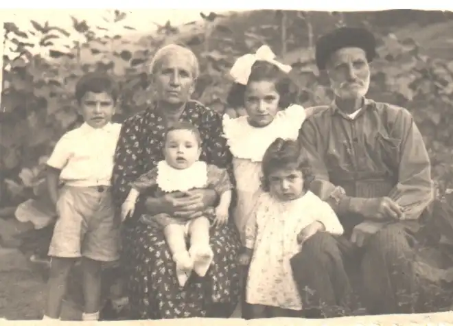 Ուստա Նազար Ուստագարաեան կամ Վերջինը ՝ Վարպետաց տոհմի մը