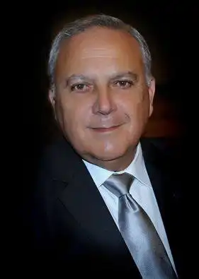 Տապալեցաւ Մեծ Միութեան Վիթխարի Կաղնին…