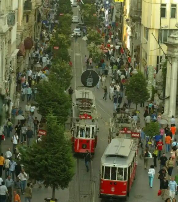 Կալաթասարայէն Թաքսիմ