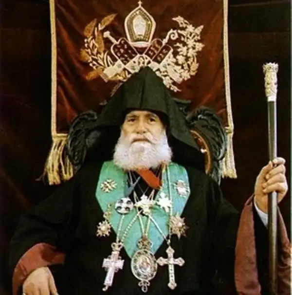 Յիսնամեակ այցելութեանց. Շնորհք Պատրիարք հօր հայրախնամ երեք այցելութիւնները գաւառի հայութեան