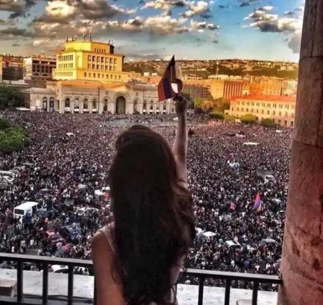 Դէպի փայլուն ապագայ. Րաֆֆի Տուտագլեան