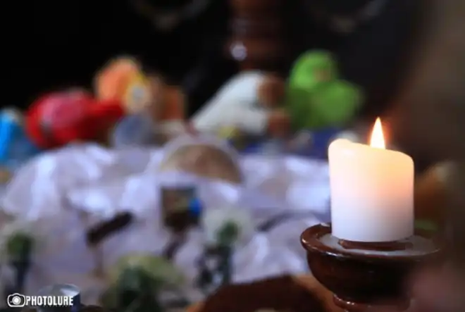 Մեր յուղարկաւորութիւններն ու հոգեճաշերը...