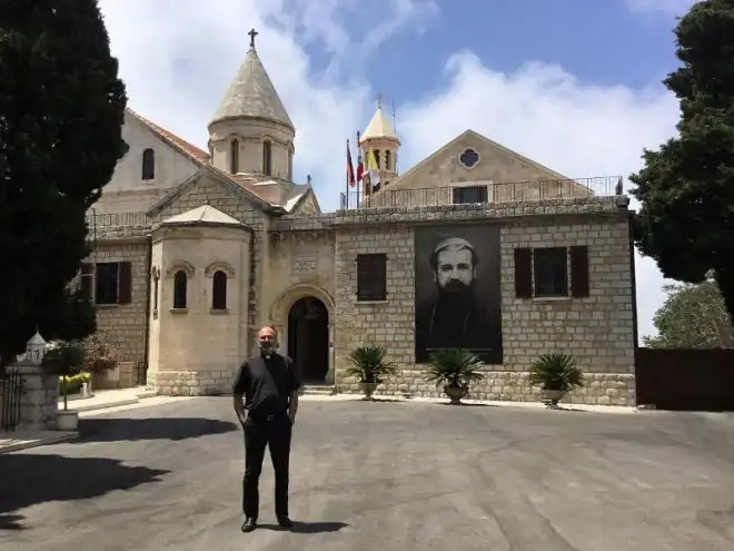 Զմմառ՝ «Ծննդավար իմ հոգւոյս».Հայր Նարեկ Վրդ. Լուիսեան