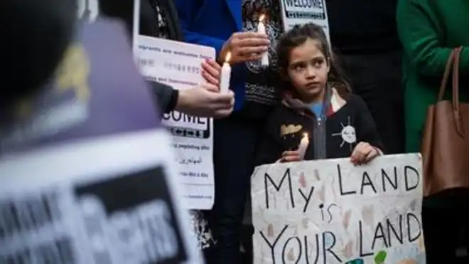 Անիմաստ Պատեր. Գէորգ Մանոյեան