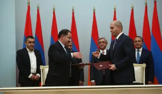 3 Նախարարներով Կառավարութիւն Մտած Դաշնակցութիւնը   Կարեւոր Փորձաքարի  Դիմաց