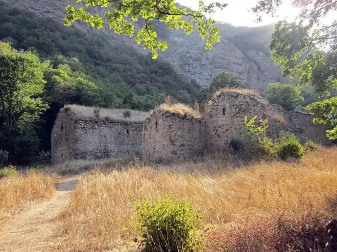 Ժառանգութեան հարցերու հետամուտ