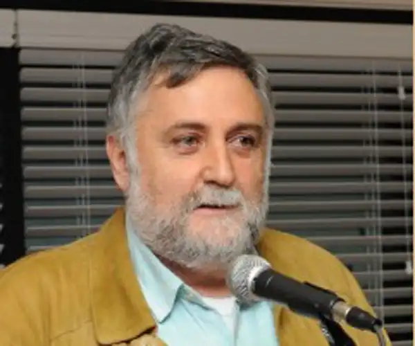 Բոլորին Համար Թափանցիկ.Աբօ  Պօղիկեան