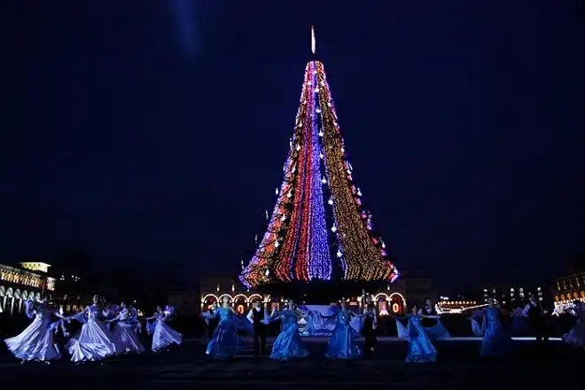 Նոր Տարի, Հին Յոյսեր.Ռաֆֆի Տուտագլեան