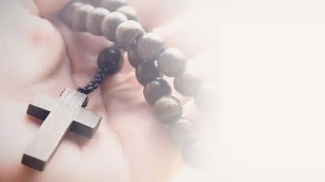 Մայիսը՝ Վարդարանը աղօթելու ամիս