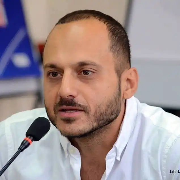 Դասական Սփիւռքէն եկած կարգ մը կեցուածքներ.Տիգրան Գաբոյեան