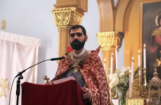 Քրիստոս ծնաւ եւ յայտնեցաւ